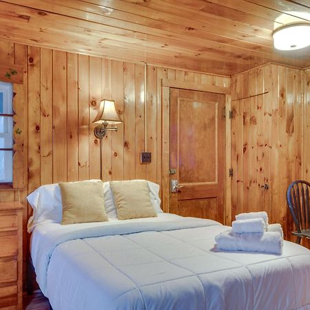 Апартаменты Cozy Laconia Studio With Pool Access - 2 Mi To Lake! Экстерьер фото