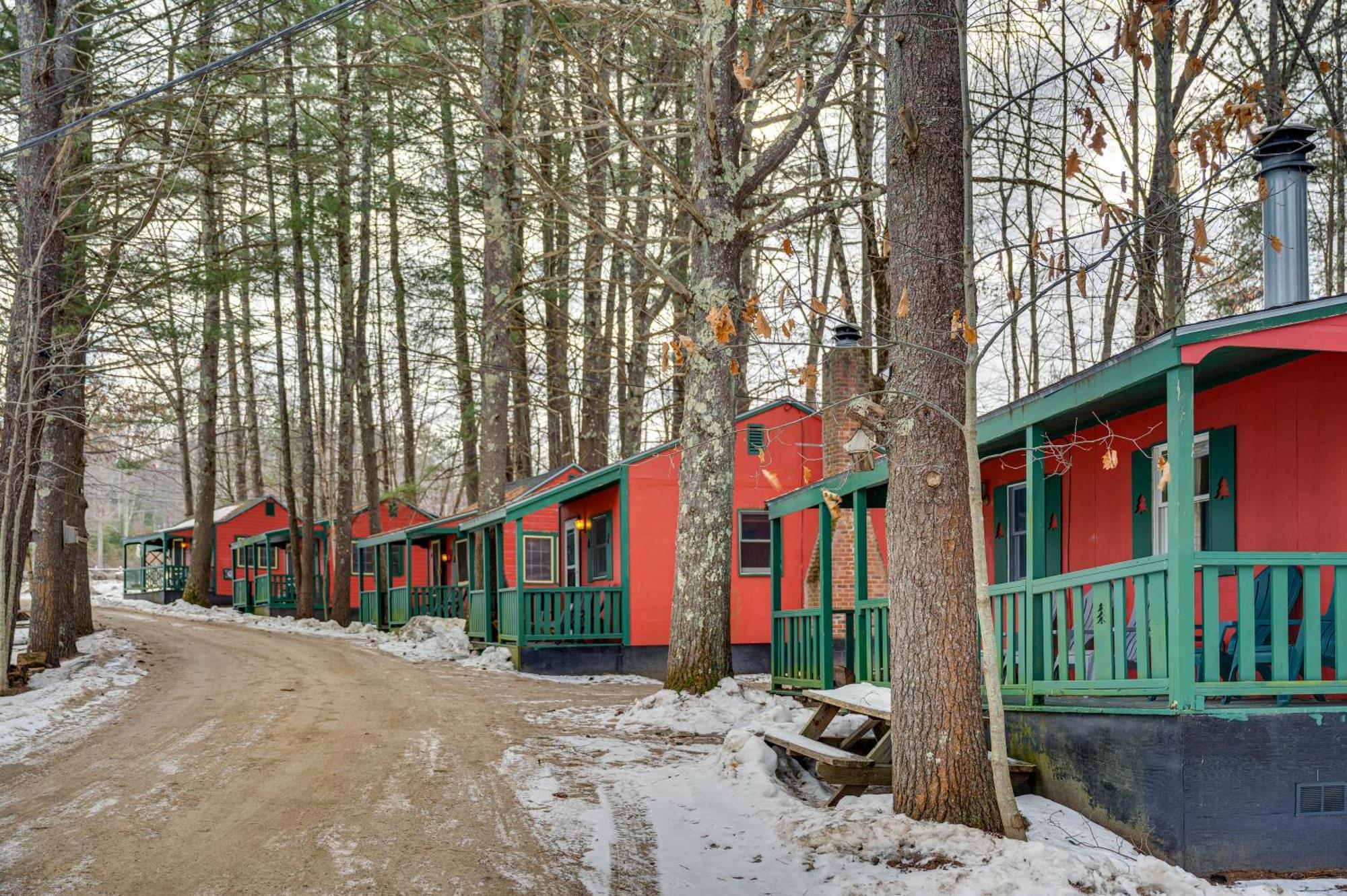 Апартаменты Cozy Laconia Studio With Pool Access - 2 Mi To Lake! Экстерьер фото